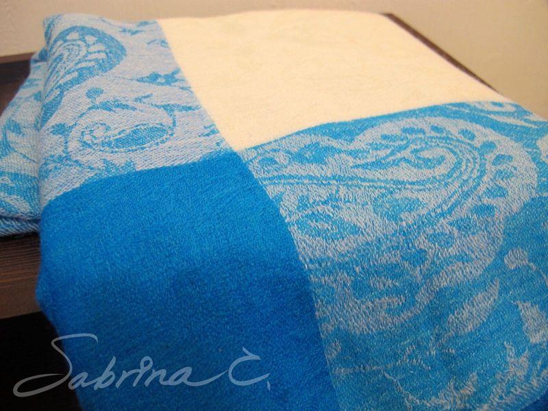 Pashmina極細緻圖騰圍巾披肩(藍白)