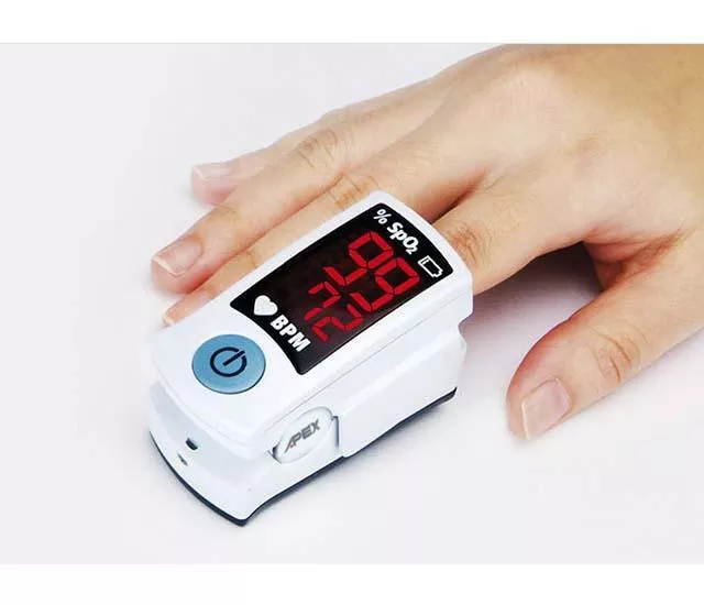 血氧濃度計 手指型 雃博 SB100